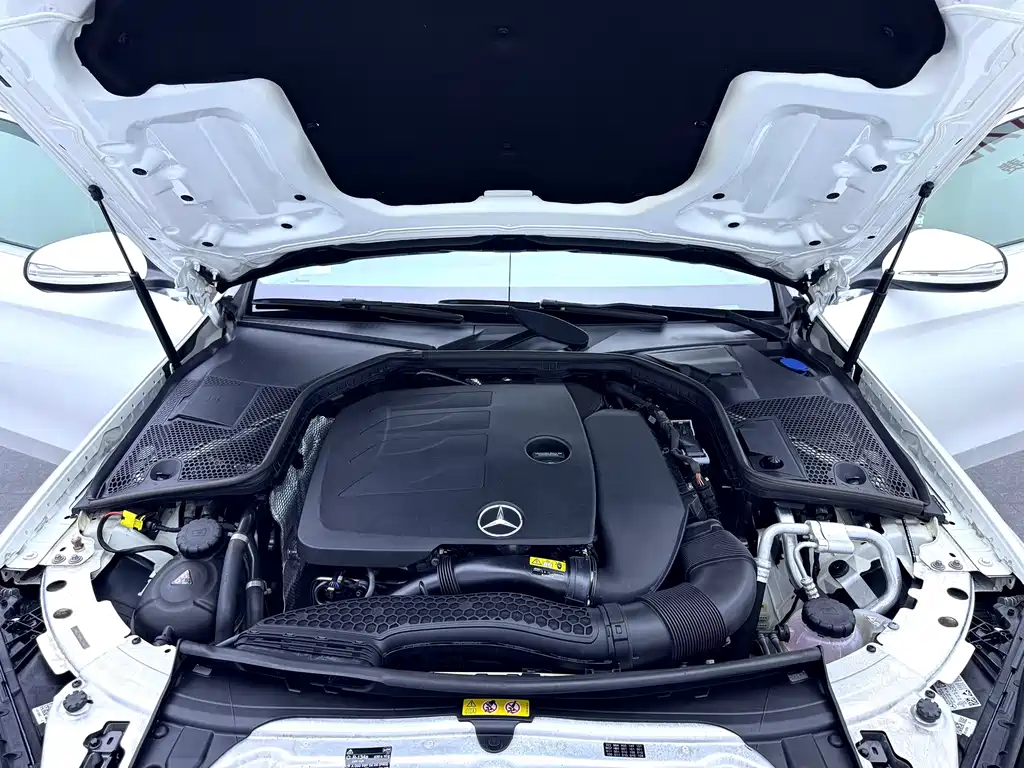 Mercedes-Benz C-Class — миниатюра 10