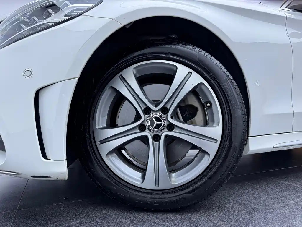 Mercedes-Benz C-Class — миниатюра 11