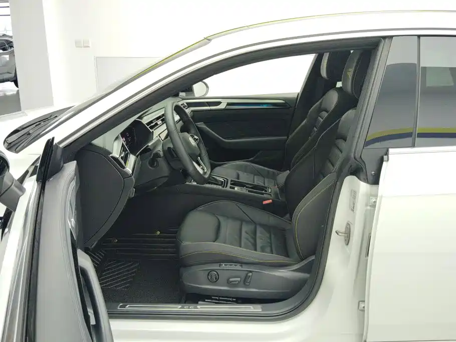 Volkswagen CC — миниатюра 9