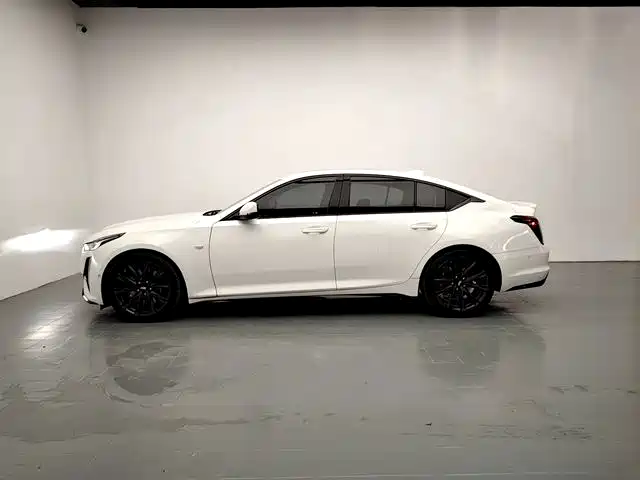Cadillac CT5 — миниатюра 4