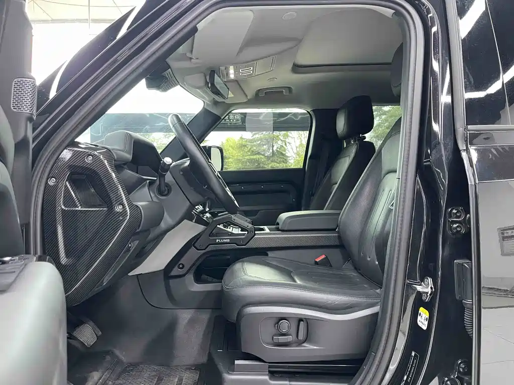 Land Rover Defender — миниатюра 19