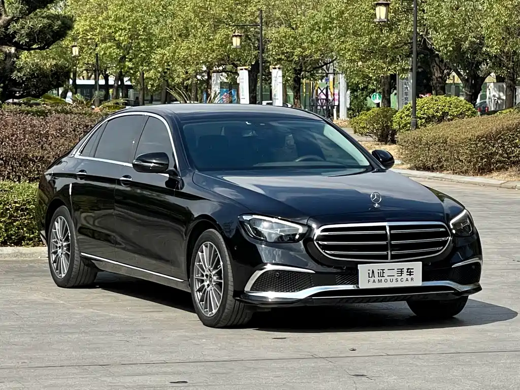 MERCEDES-BENZ E CLASS