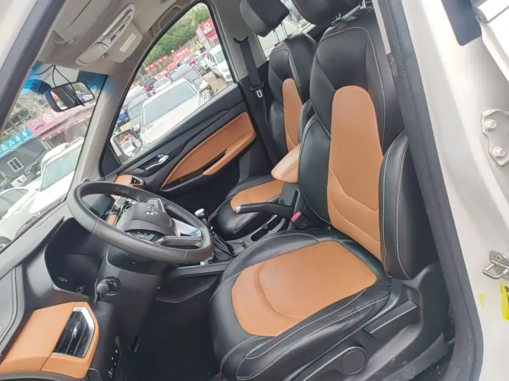 Wuling Hongguang S3 — миниатюра 15