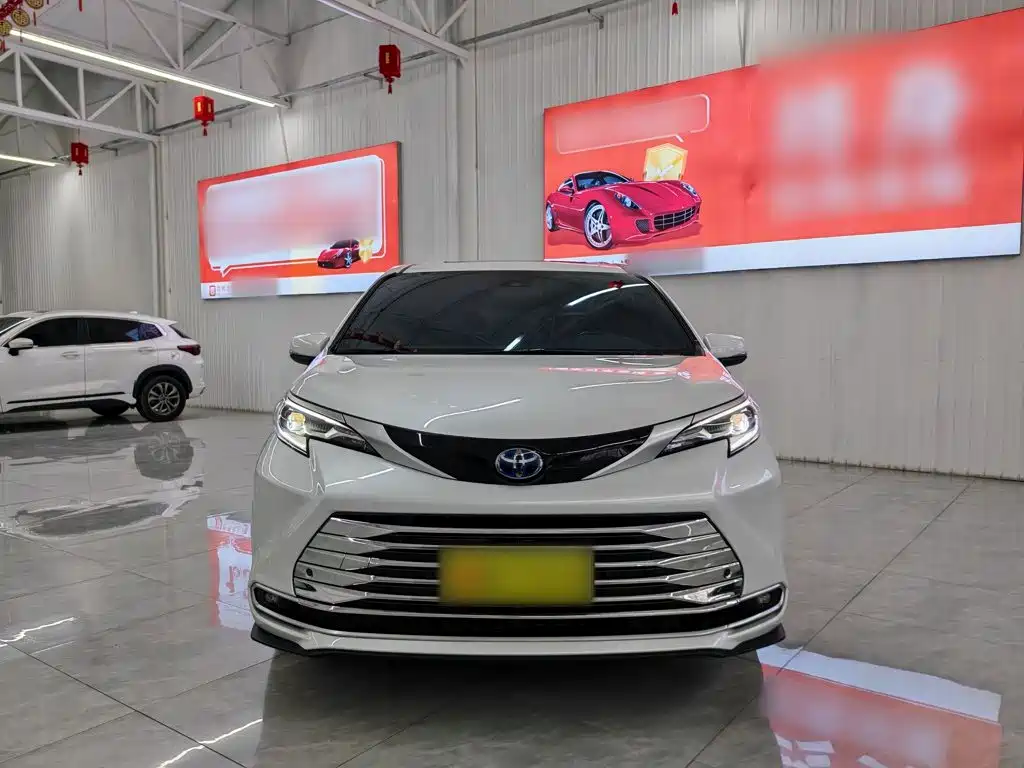 Toyota Sienna — миниатюра 7