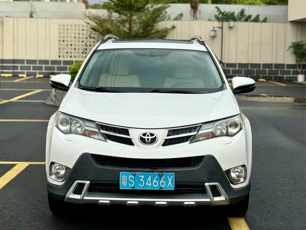 Toyota RAV4 — миниатюра 2
