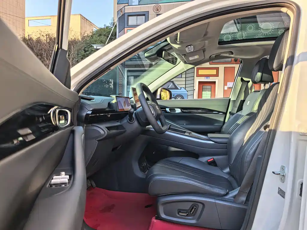 GEELY GALAXY GALAXY E5