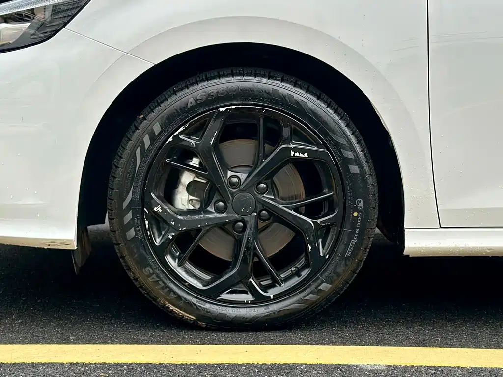 MG MG5 — миниатюра 10