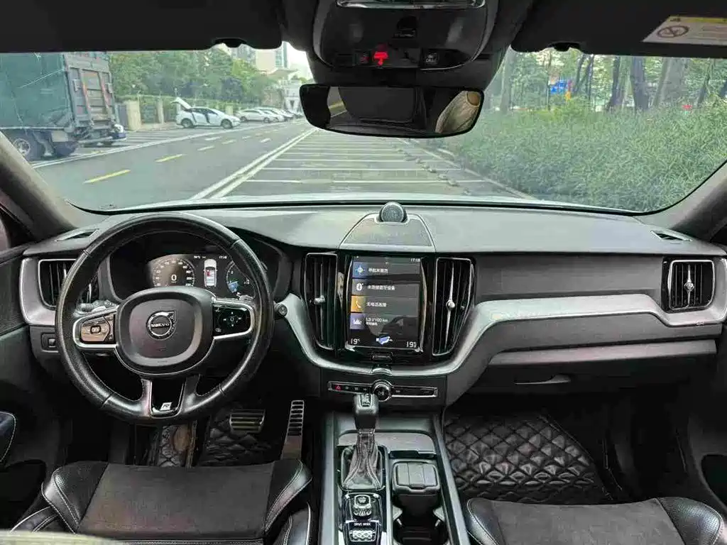 Volvo XC60 — миниатюра 7