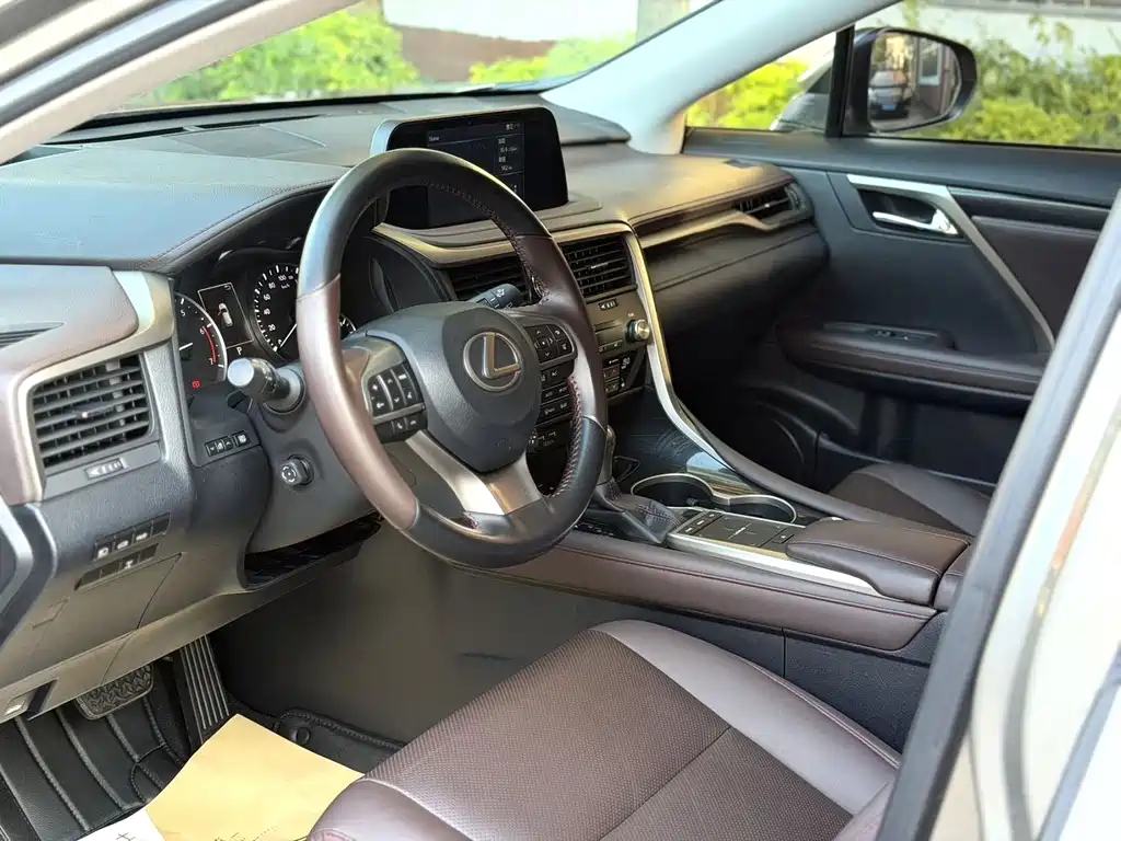 Lexus RX — миниатюра 5