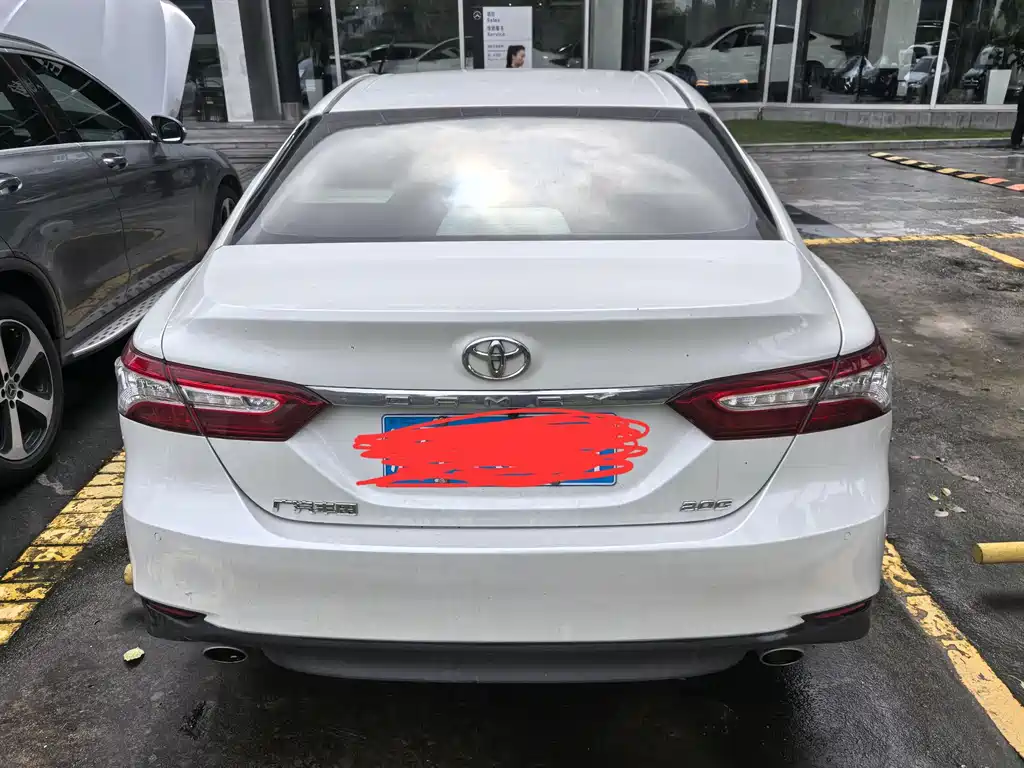 Toyota Camry 2019 2.0G Luxury V