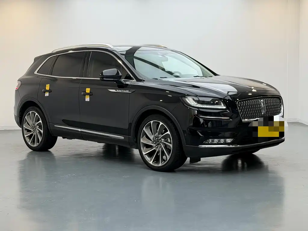 Lincoln Nautilus 2021 2.7T
