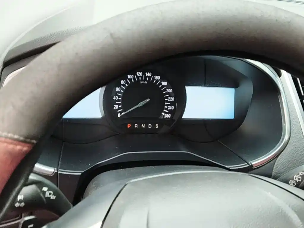 Ford Edge — миниатюра 8