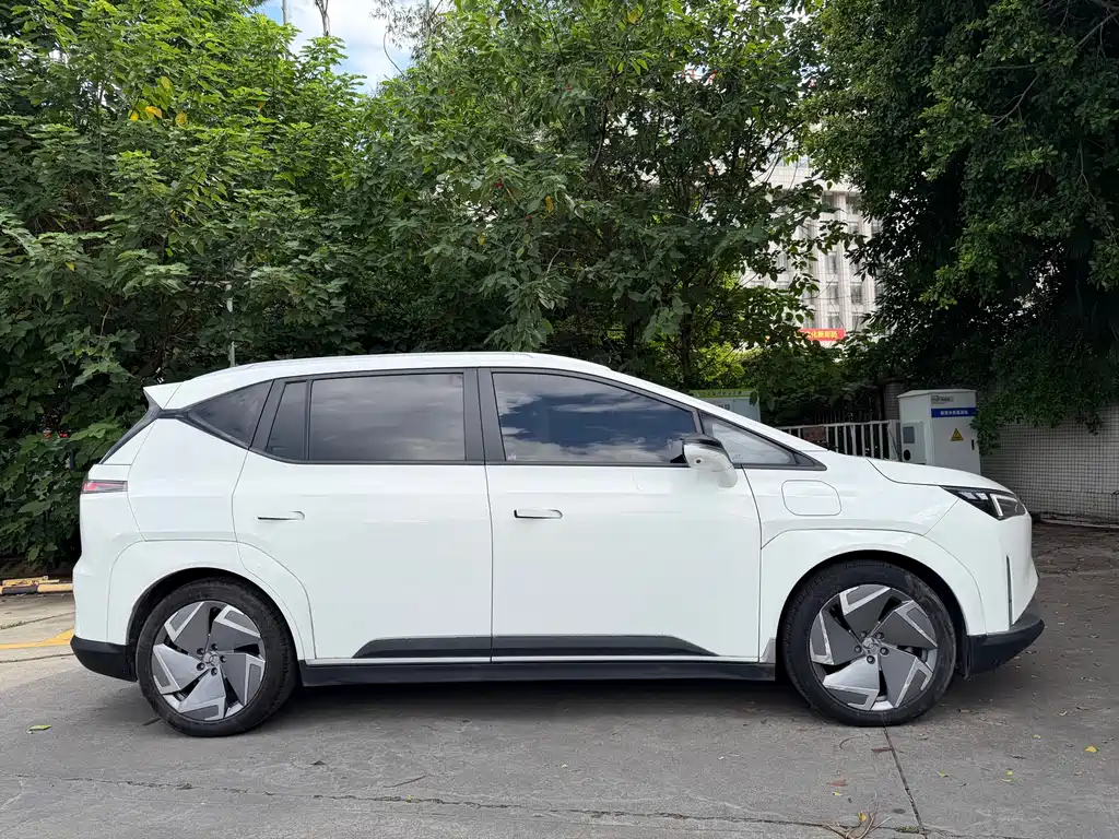 Hycan Z03 2022 620km 160kW 76.8kWh