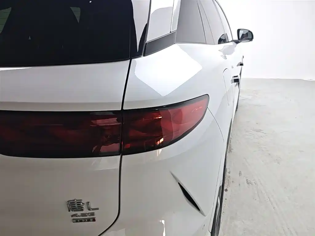BYD Tang L L 2025 DM 200KM Flagship