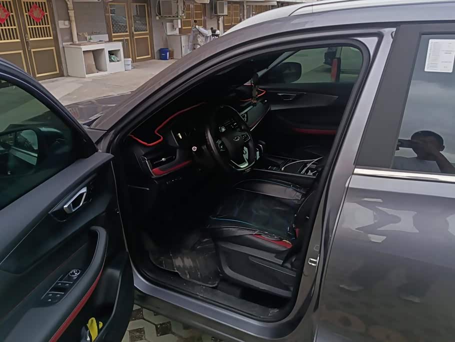 CHERY Tiggo 5x 1.5 л 2022 г. Серебристо-серый, пробег 11200 км