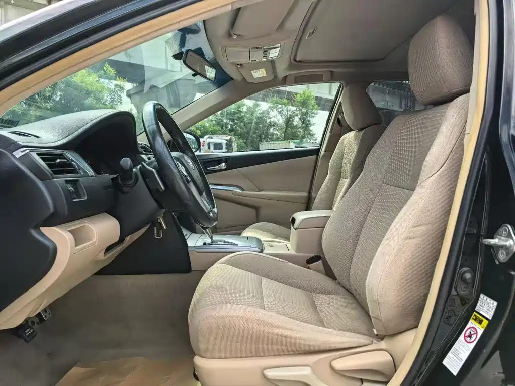 Toyota Camry — миниатюра 7