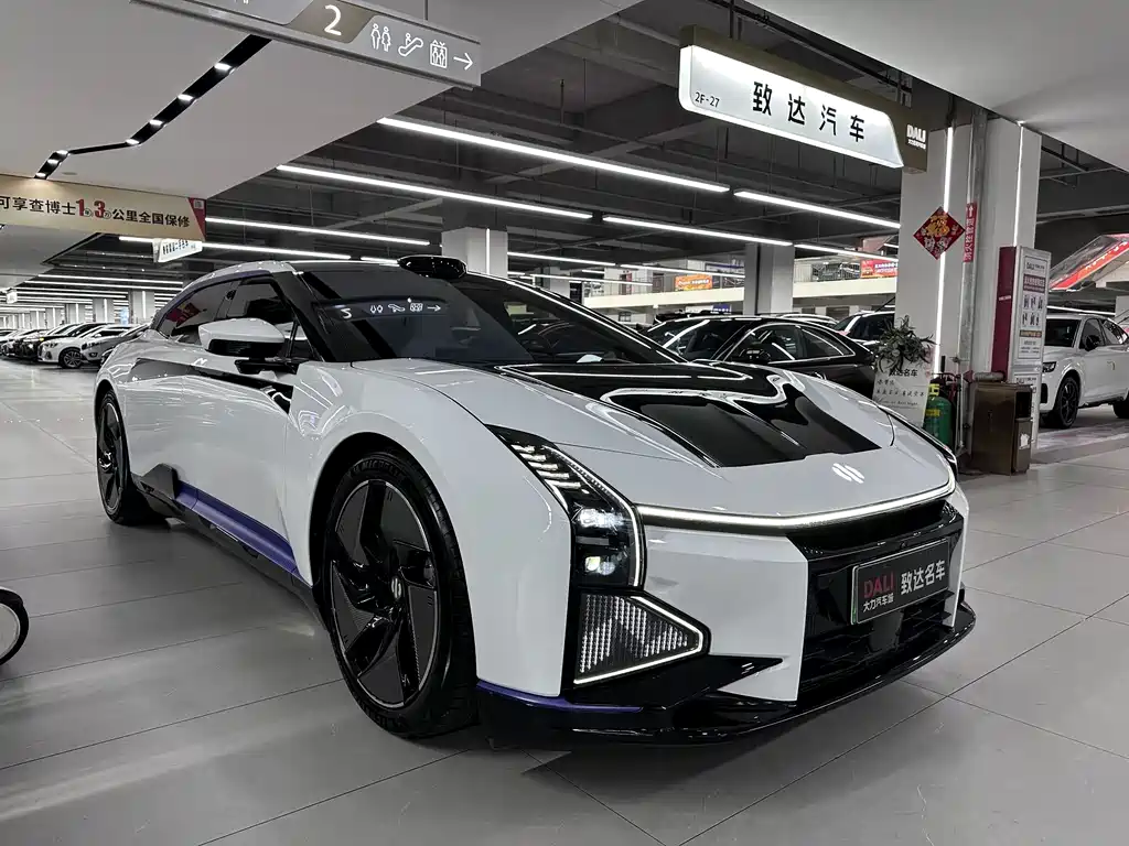HiPhi HiPhi Z 2023 мест