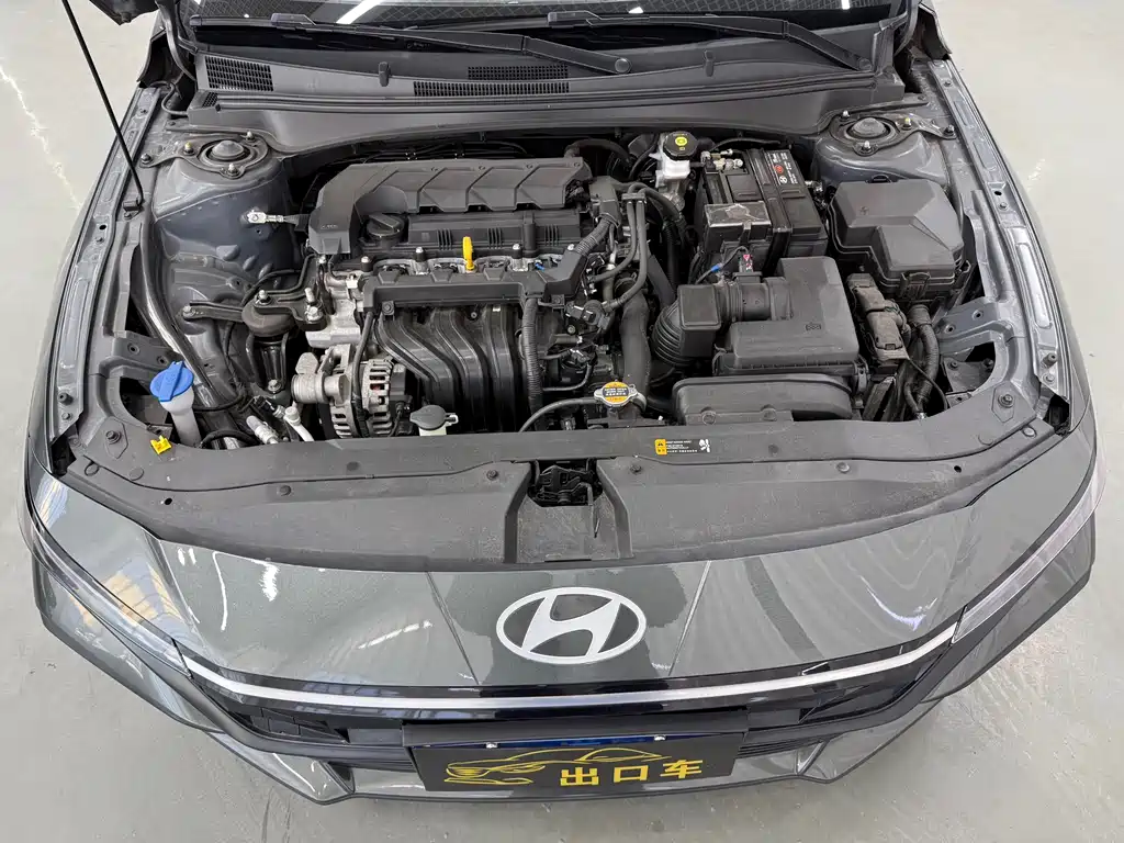 Hyundai Elantra - фото 18