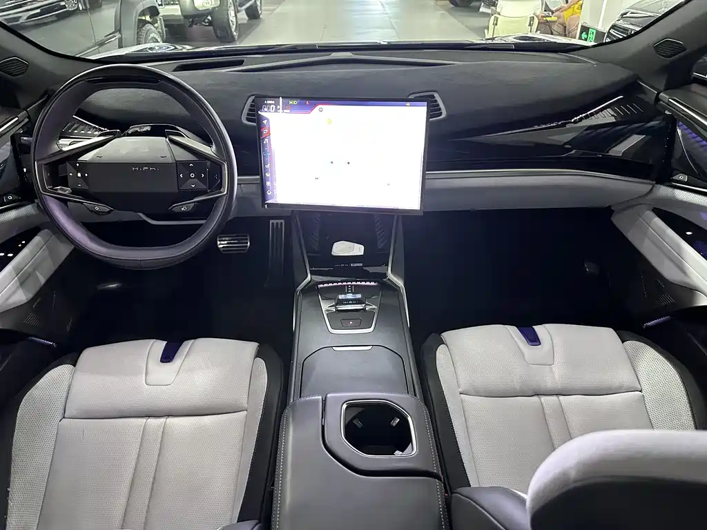 HiPhi HiPhi Z 2023 мест