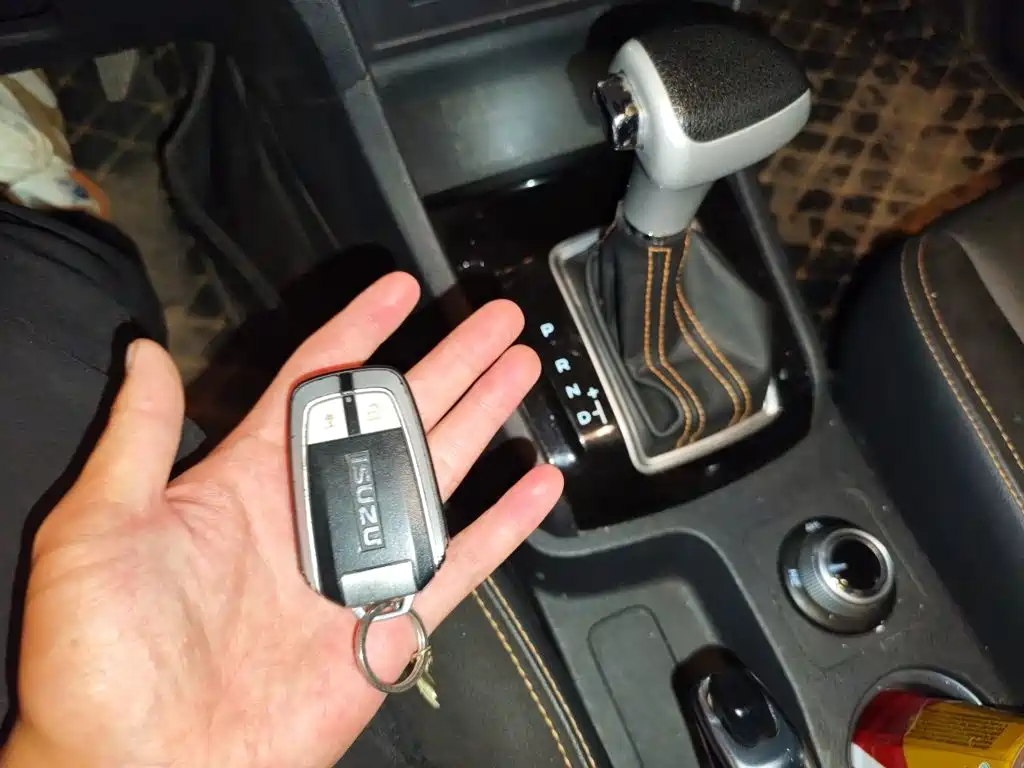 Isuzu MU-X — миниатюра 12