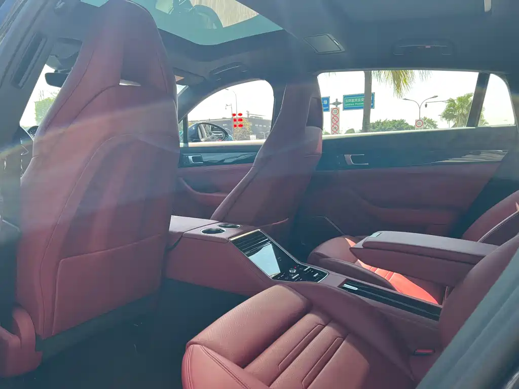 PORSCHE PANAMERA NEW ENERGY