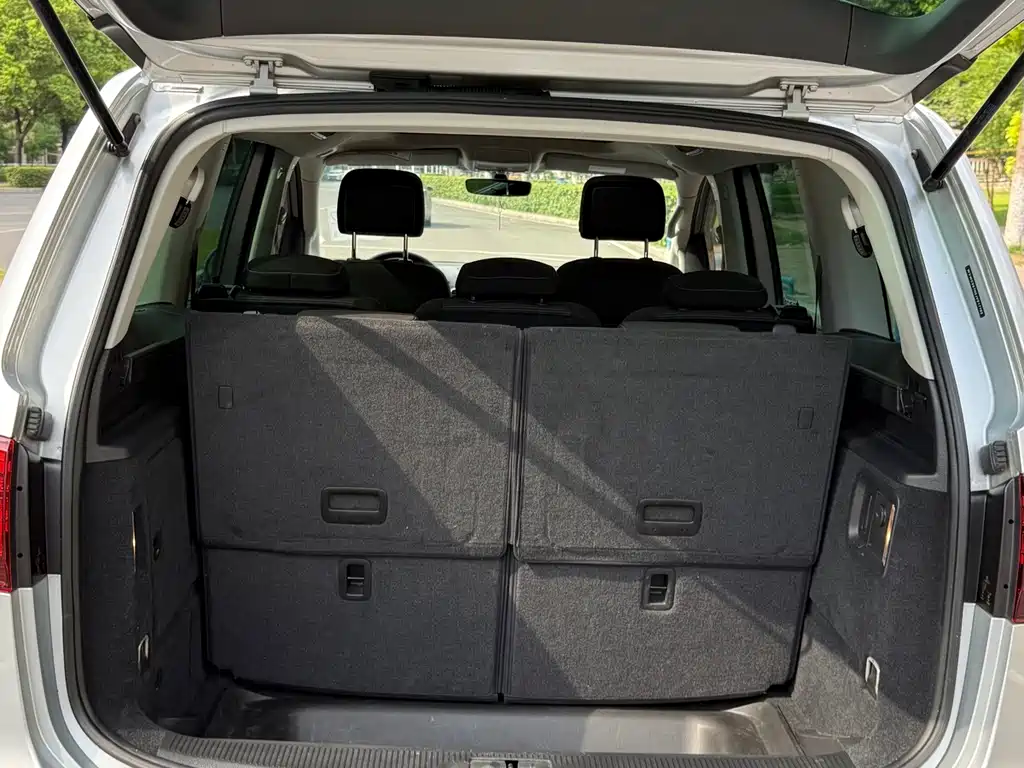 Volkswagen Sharan — миниатюра 22
