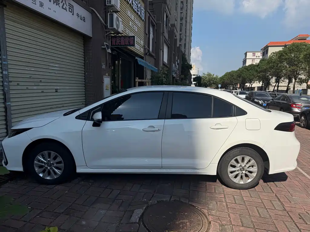 Toyota Corolla — миниатюра 4