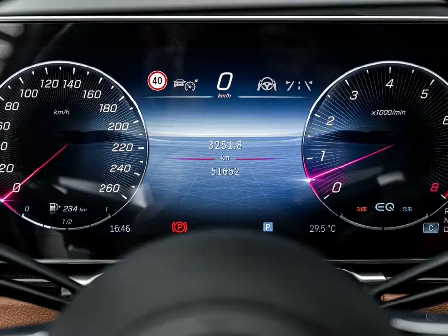 Mercedes-Benz S-Class — миниатюра 8
