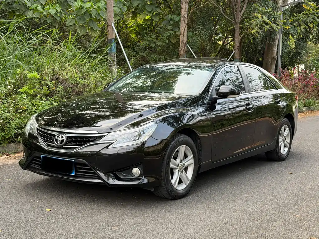 Toyota Reiz 2014