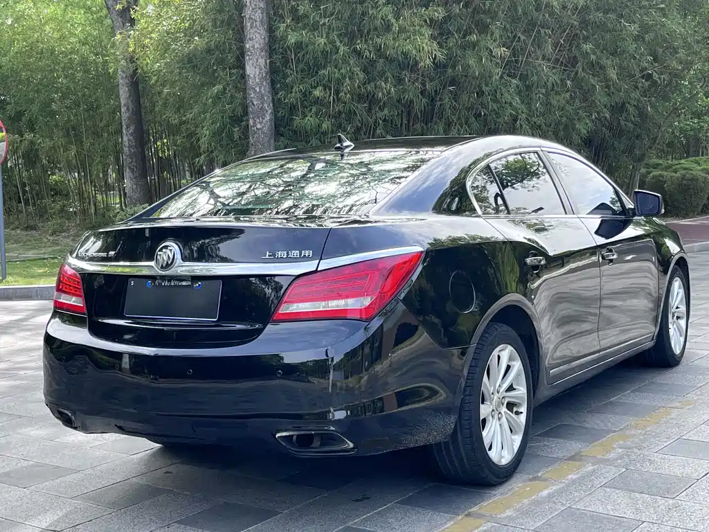 Buick LaCrosse — миниатюра 7