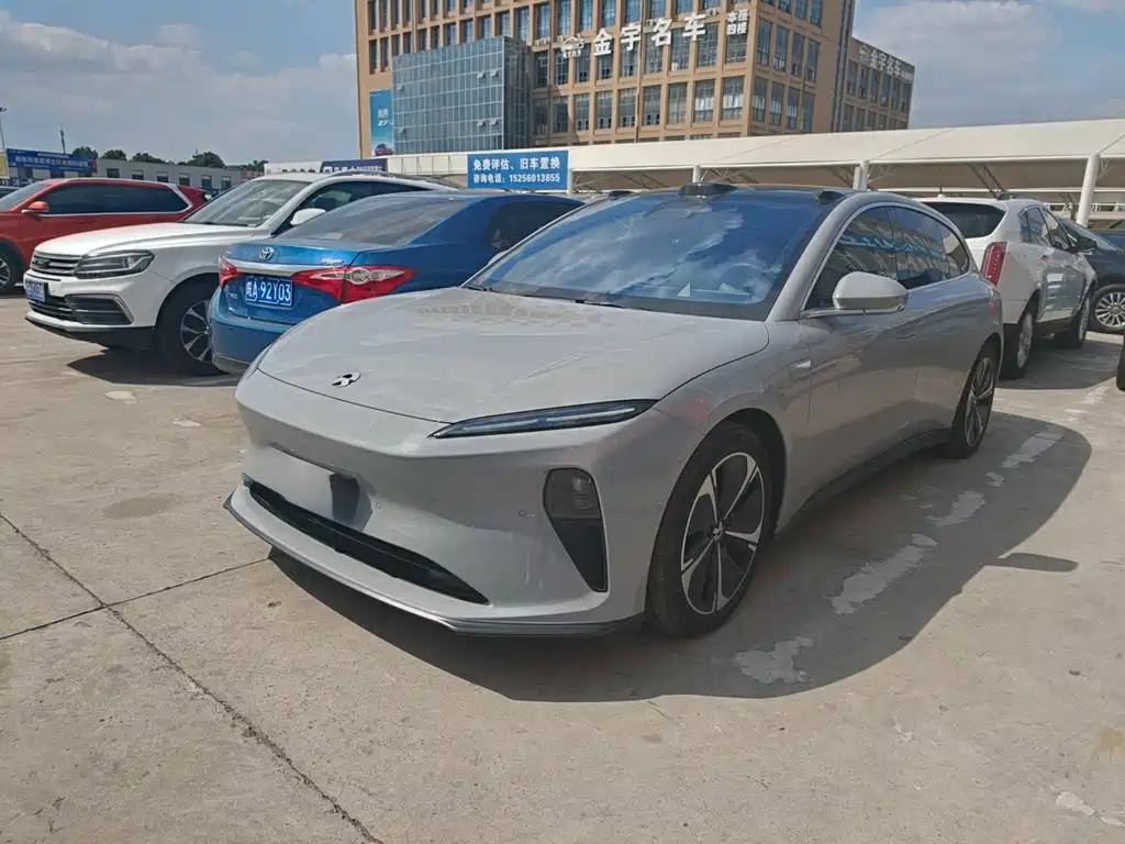 NIO ET5T