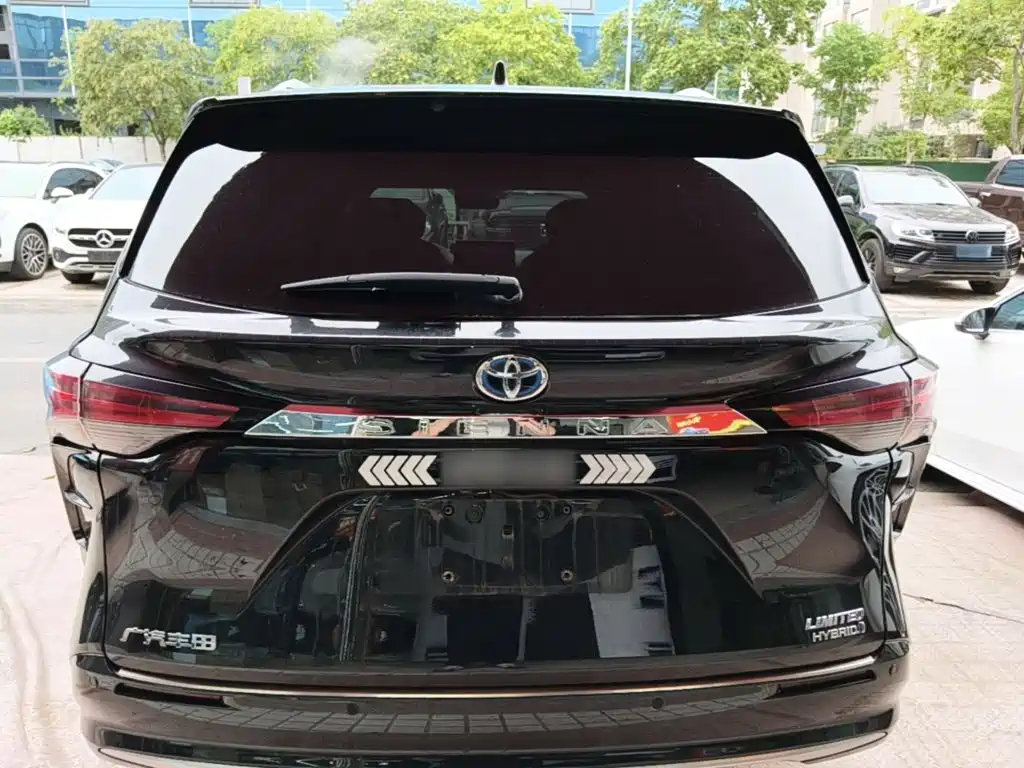 Toyota Sienna — миниатюра 6