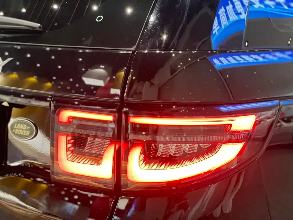 LAND ROVER DISCOVER SPORTS