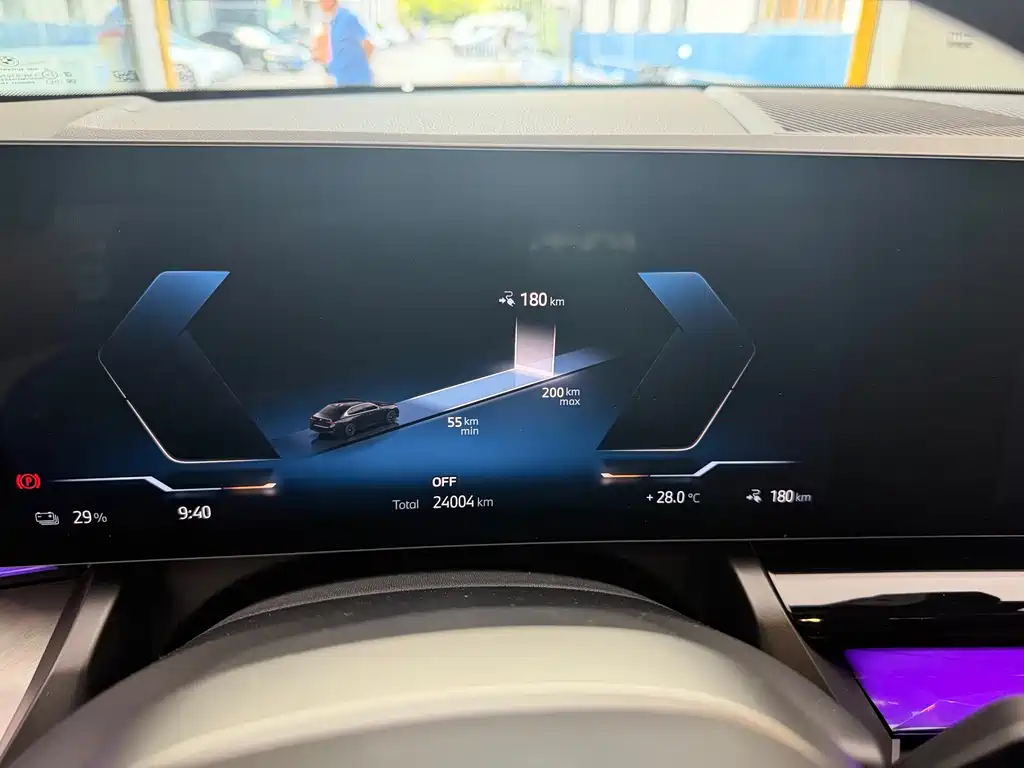 BMW i5 — миниатюра 9