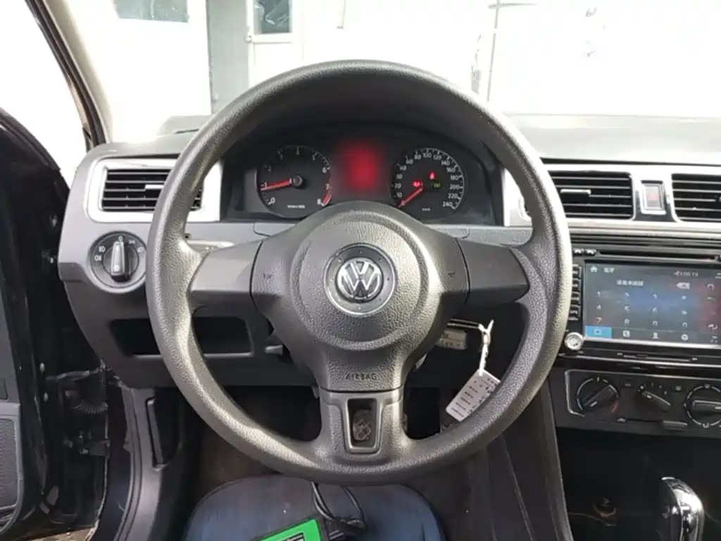 Volkswagen Santana — миниатюра 11