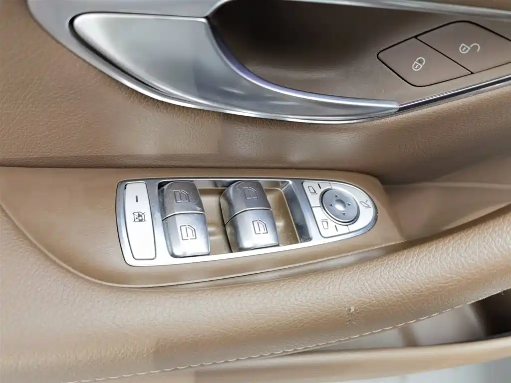 Mercedes-Benz E-Class E 2023 E 300 L Fashion