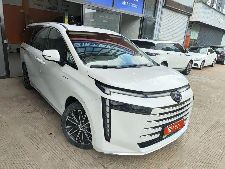 GAC Motor Trumpchi E8 PHEV — миниатюра 2
