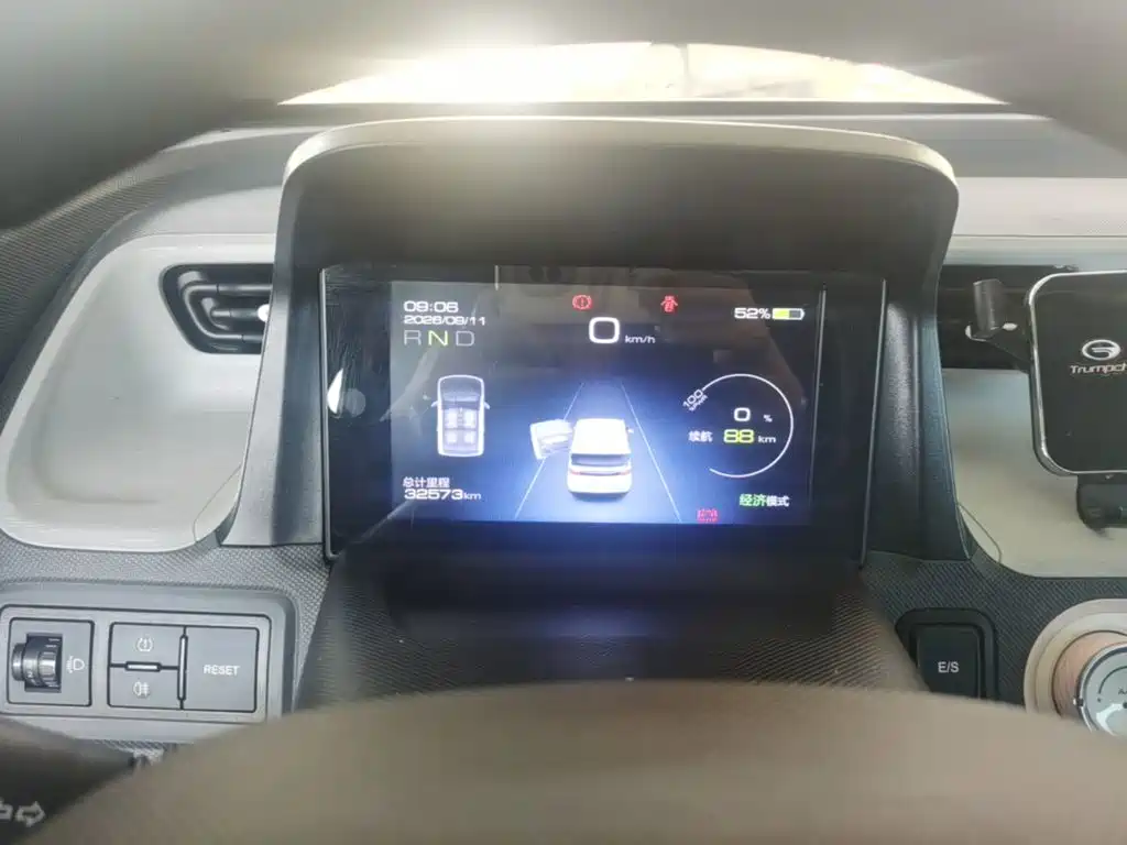 Wuling MINIEV — миниатюра 12