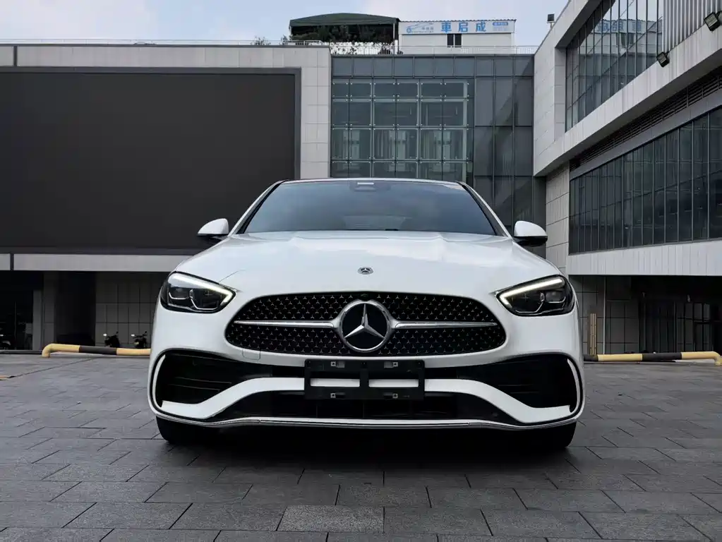 Mercedes-Benz C-Class — миниатюра 3