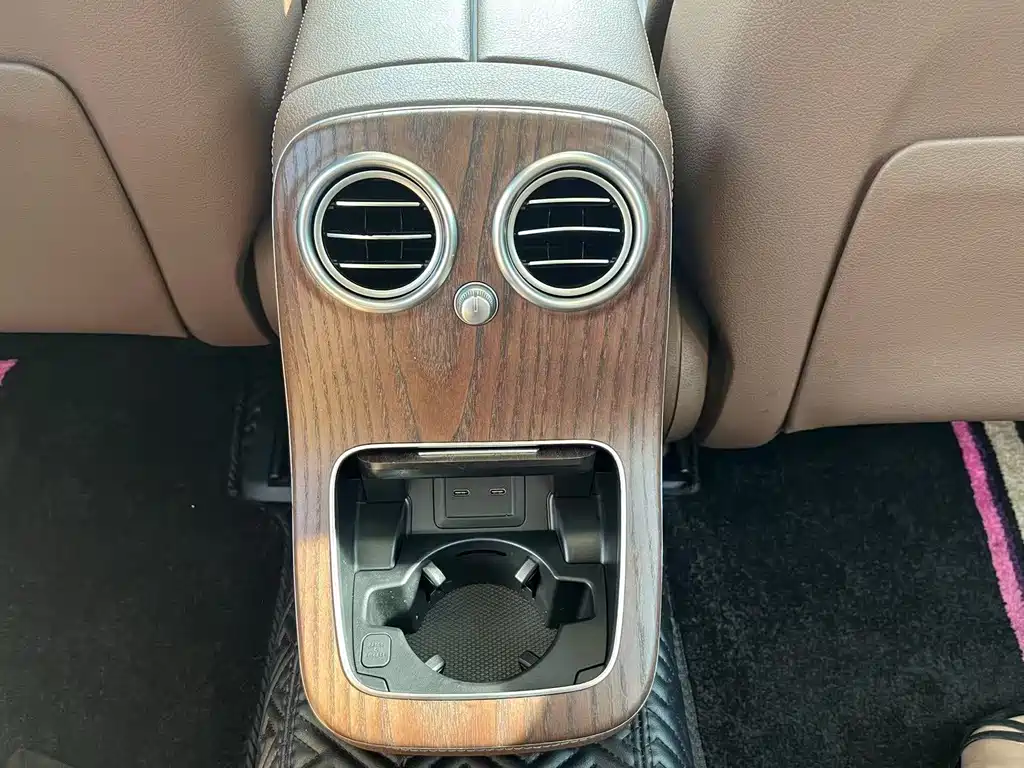 Mercedes-Benz E-Class New Energy — миниатюра 11