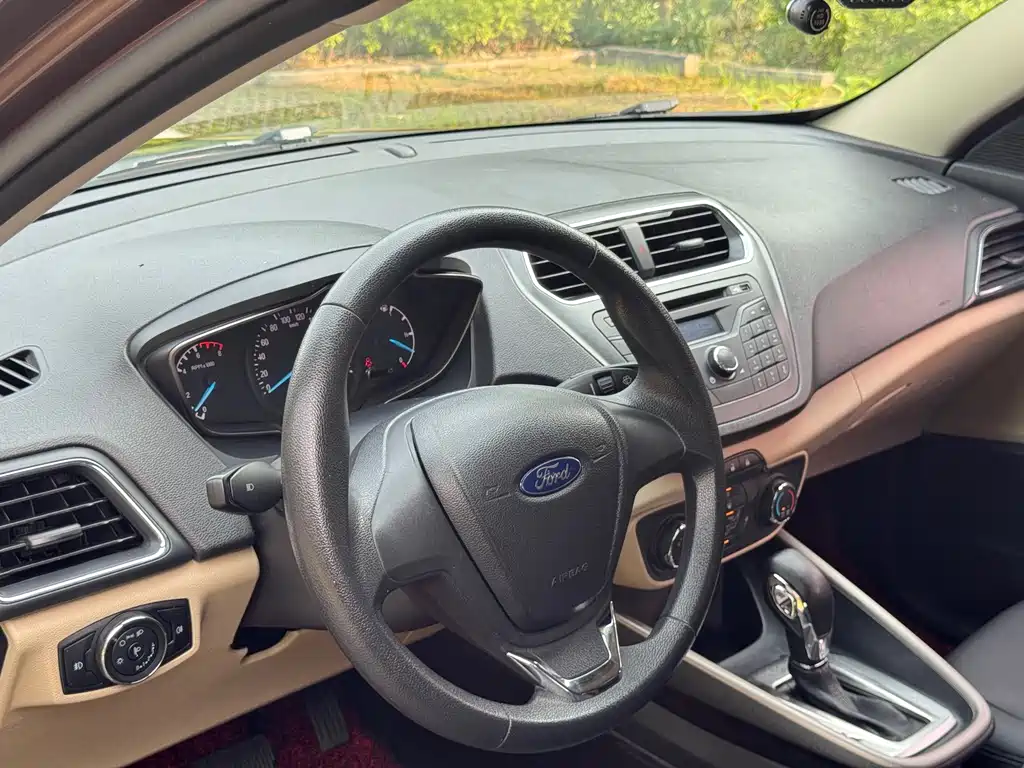 Ford Escort 1.5L Auto Comfort Type, фото 11