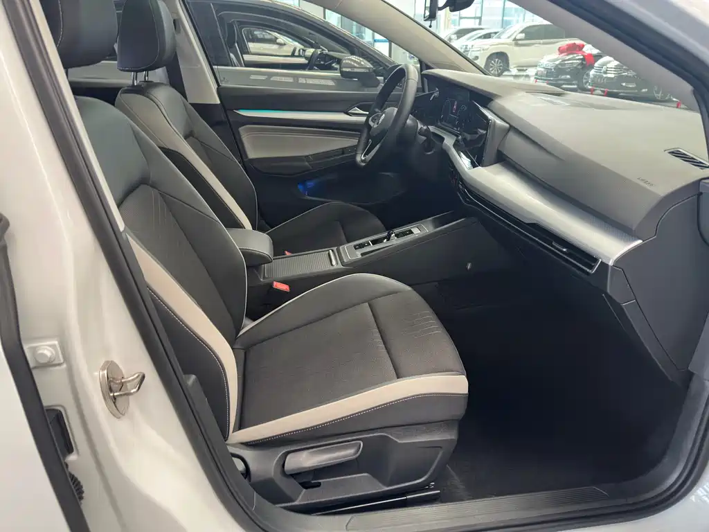 Volkswagen Golf — миниатюра 12