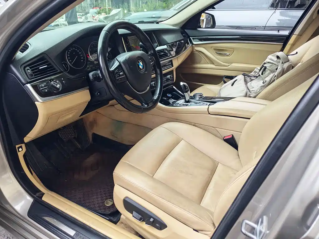 BMW 5 Series — миниатюра 2