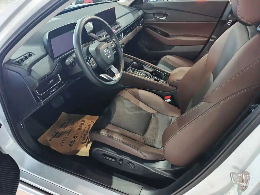 Honda Inspire PHEV — миниатюра 8