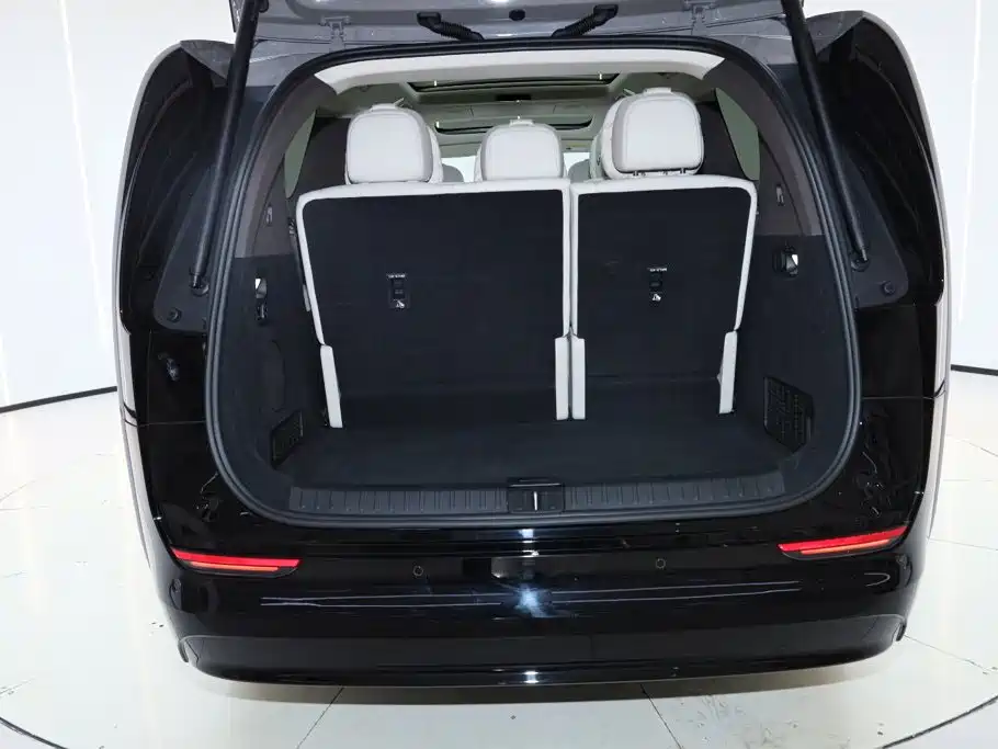 Li Auto Li MEGA — миниатюра 11