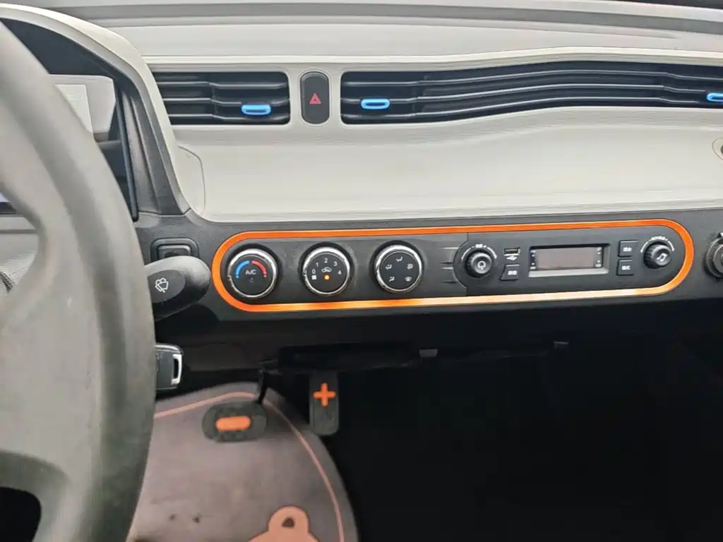 Wuling MINIEV — миниатюра 13