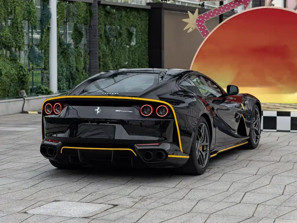 Ferrari 812 — миниатюра 4