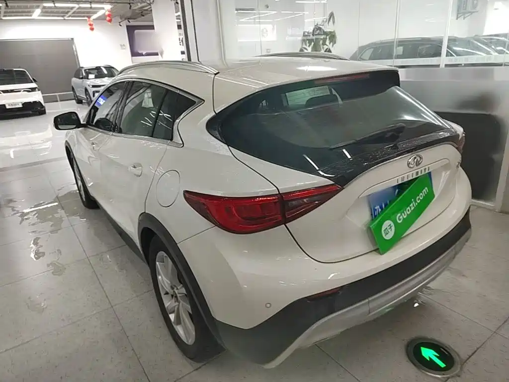 Infiniti QX30 — миниатюра 5