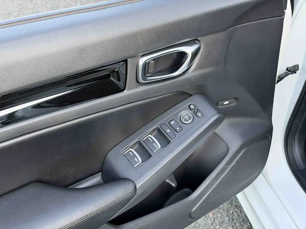 Honda Civic 2023 — фото 10