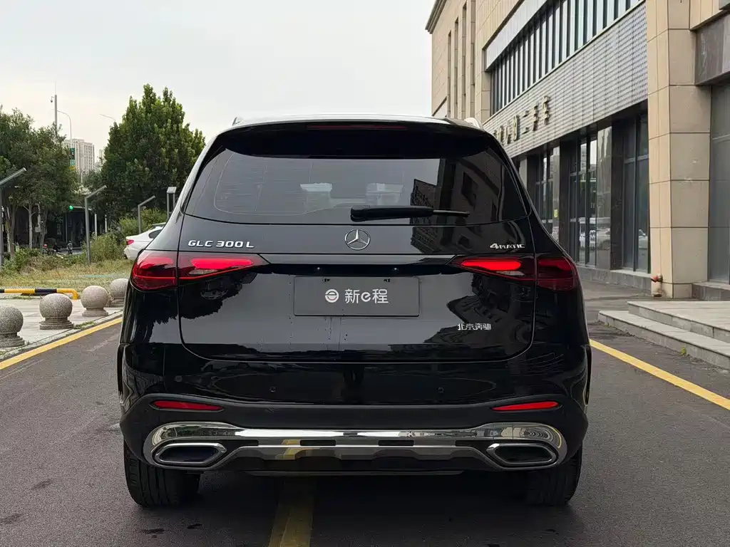 Mercedes-Benz GLC 2023 GLC 300 L 4MATIC 5 мест